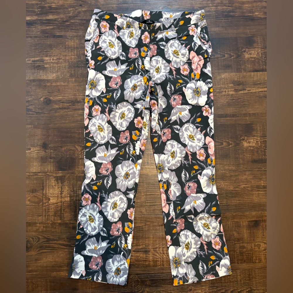 Jules & Leopold Black Floral Leggings with White and Pink Blooms